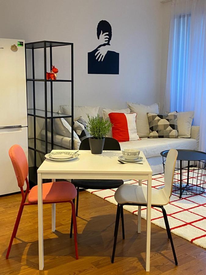 Cozy Red Bulldog Place In Apart-Complex/Pool فارنا المظهر الخارجي الصورة