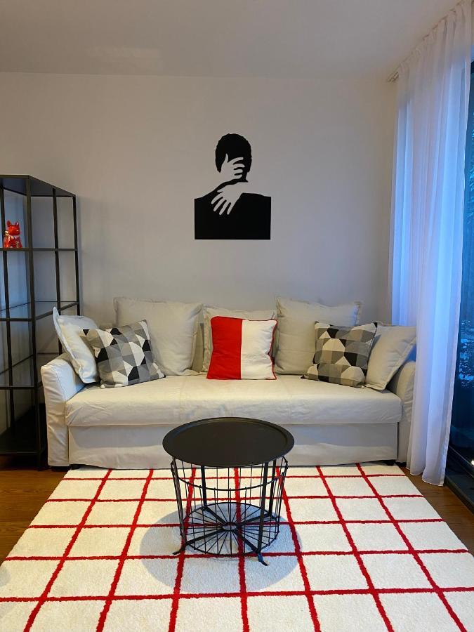 Cozy Red Bulldog Place In Apart-Complex/Pool فارنا المظهر الخارجي الصورة