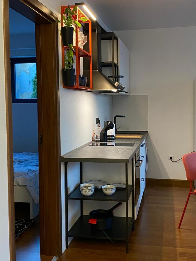 Cozy Red Bulldog Place In Apart-Complex/Pool فارنا المظهر الخارجي الصورة