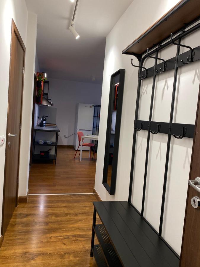 Cozy Red Bulldog Place In Apart-Complex/Pool فارنا المظهر الخارجي الصورة